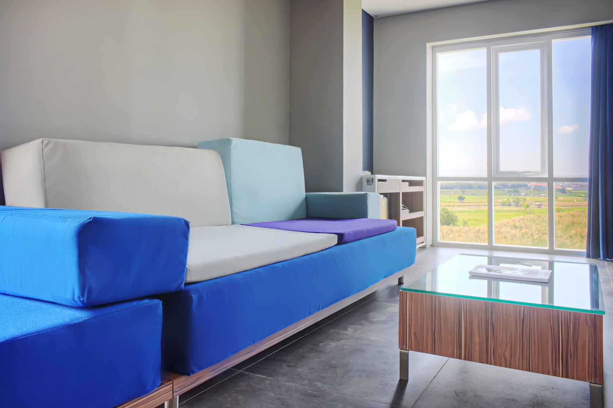 Berry Biz Hotel Seminyak Extérieur photo