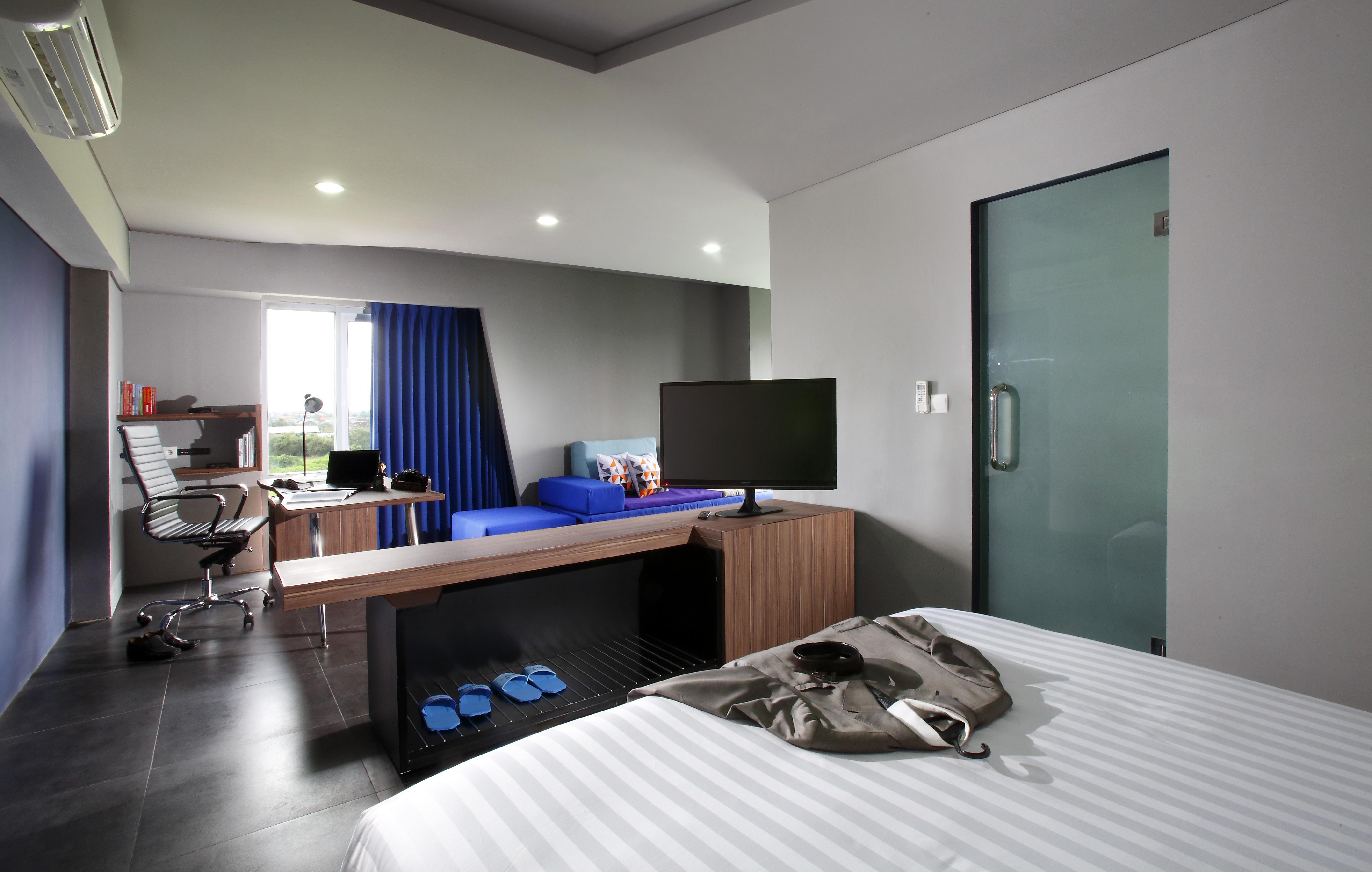 Berry Biz Hotel Seminyak Extérieur photo