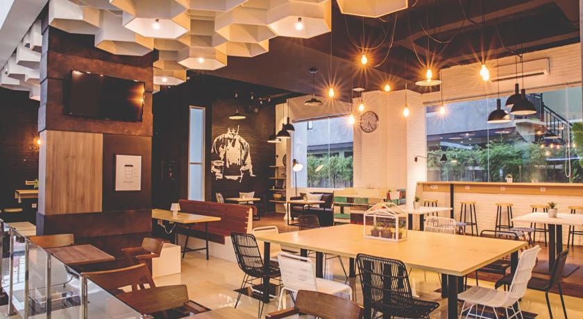 Berry Biz Hotel Seminyak Extérieur photo